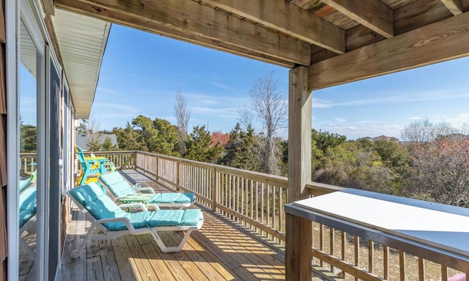 Carova Beach Casa | Vacation among the wild horses at this beautiful Carova beach house! 4x4 Require