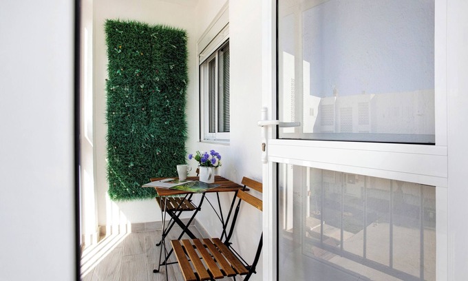 Puerto del Rosario Apartamento | Vacation Apartment 'Casa Alubsan' with Private Terrace, Balcony and Wi-Fi