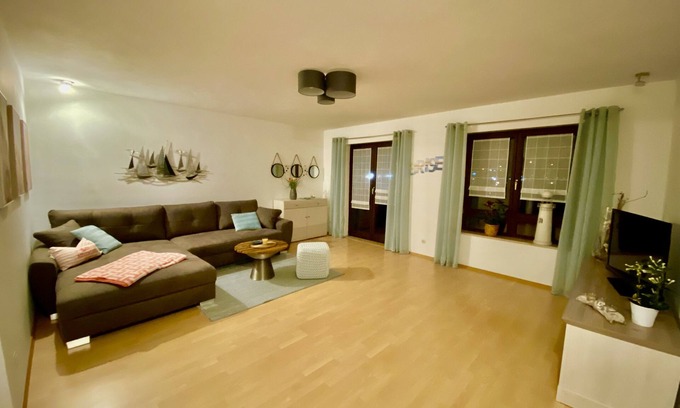 Bitterfeld Casa | Vacation apartment Pier 7 - directly on the lake!