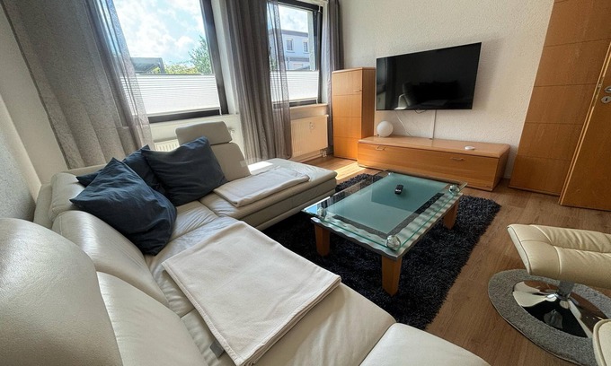 Priester Apartamento | Vacation apartment Alte Volksbank Nauendorf - Stay in a former bank.