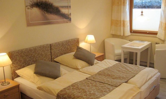 Bad Schwartau Apartamento | Vacation apartment 5 - Old schoolhouse