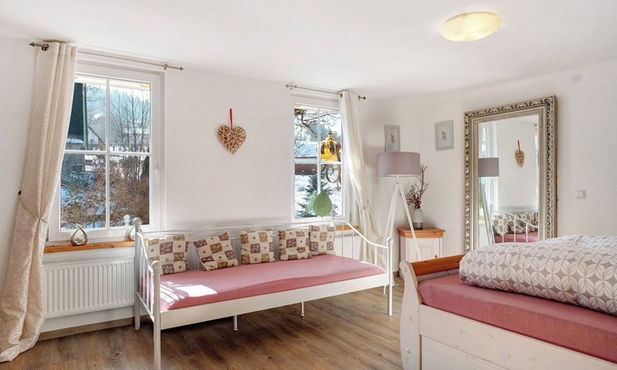 Sankt Georgen im Schwarzwald Apartamento | Piso de vacaciones 3 - 9 personas' 2 baños, balcón y Wi-Fi