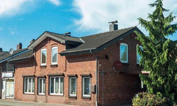 Buedelsdorf Apartamento | Vrbo Property