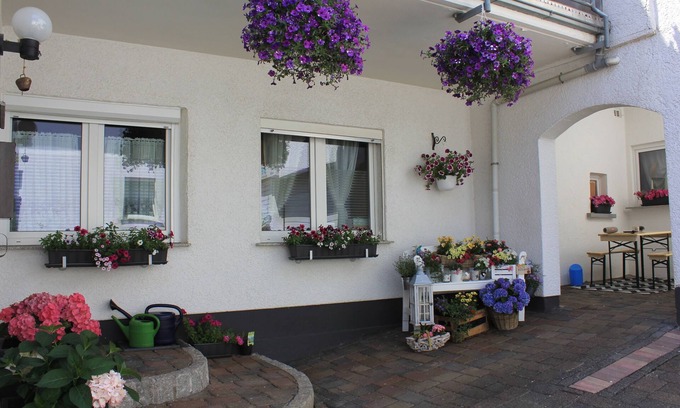 Hillscheid Apartamento | Vacation apartment/apartment for 6 guests with 75m² in Hillscheid (147012)