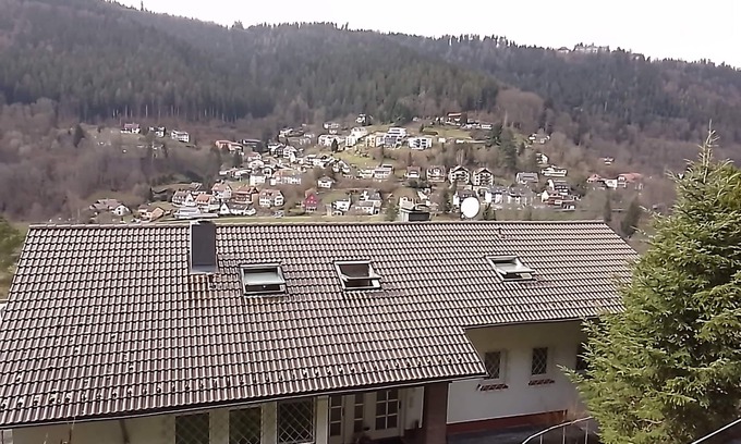Bad Wildbad Apartamento | Vacation apartment in a quiet location on the edge of the wall