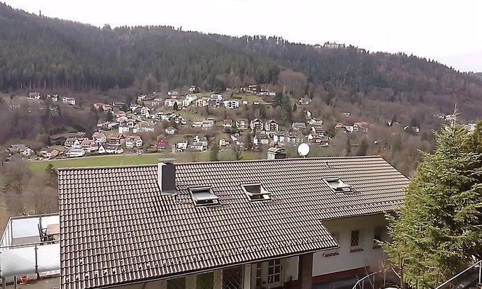 Bad Wildbad Apartamento | Vacation apartment with two bedrooms and a large balcony in a quiet location