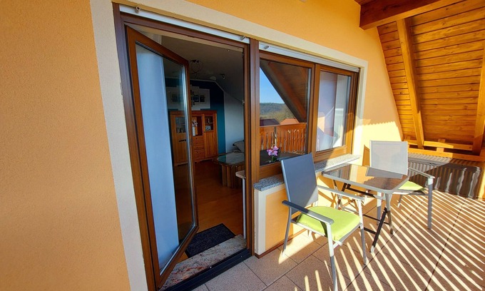 Burgwindheim Apartamento | Vacation apartment at Römigswäldchen 🌳Relax & unwind ☀️