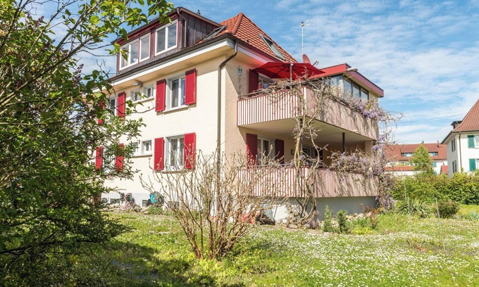 Stockach Apartamento | Apartamento de vacaciones "Flair Lilie" Jardín compartido, sauna y bañera de hidromasaje