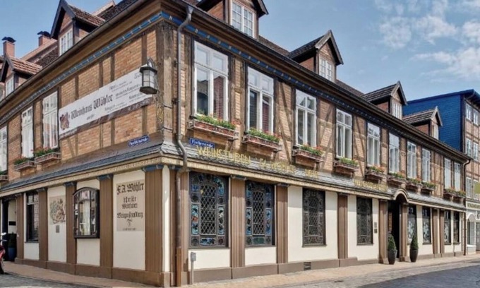 Schwerin Apartamento | Vacation apartment in the old town in the UNESCO World Heritage Site Weinhaus Wöhler