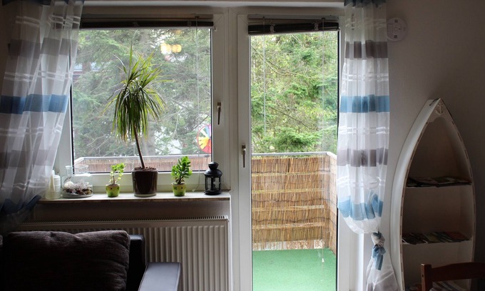 Wangels Apartamento | spacious top floor apartment in a quiet village location.