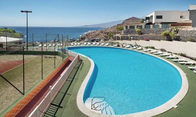 Tabaiba Apartamento | Apartamento de vacaciones 'Jardines Del Mar Ocean View' con vistas al mar y piscina compartida