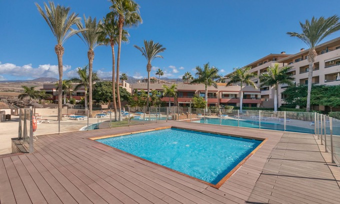 Costa Adeje Apartamento | Apartamento de vacaciones 'Paradise Beach Bay' con piscina compartida, Wi-Fi y aire acondicionado