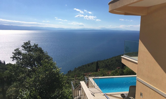 Medveja Apartamento | Impresionantes vistas al mar - Apartamento con piscina, WiFi, en Medveja, Croacia