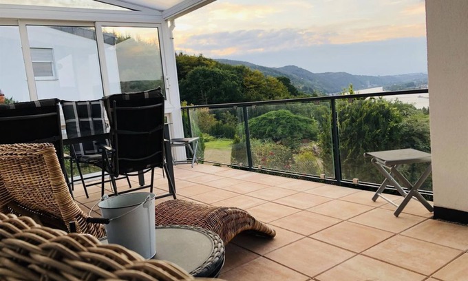 Rhens Apartamento | Vacation apartment Rheinpanorama - Holiday home Rheinblick