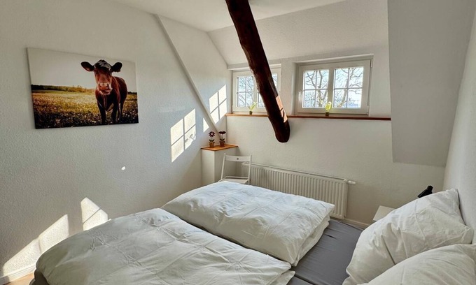 Imsum Apartamento | Vacation apartment Seelöwe directly on the dike near the Ochsenturm