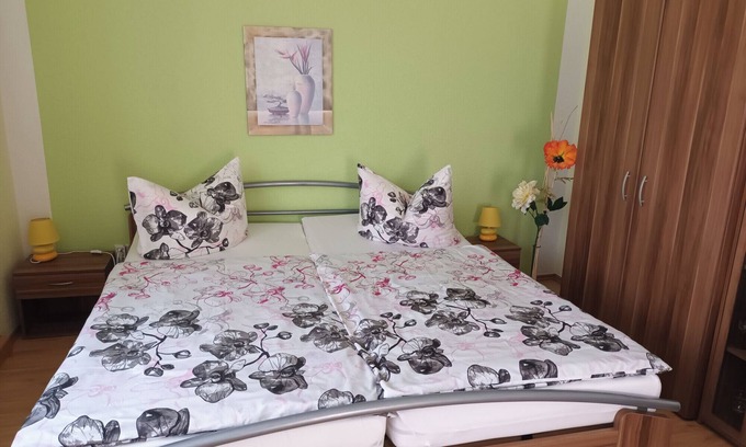 Hanichen Apartamento | Vacation apartment with large garden area and outdoor swimming pool