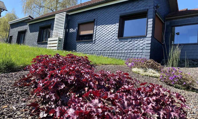 Friedrichroda Casa | Vacation cottage garden view directly at the forest & spa gardens