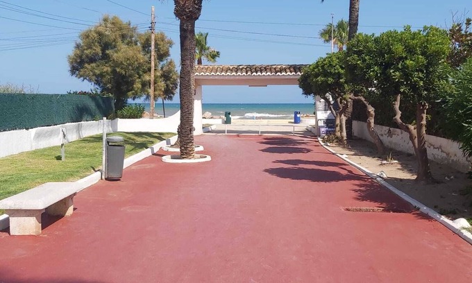 Puig Apartamento | Vacation apartment directly on the Mediterranean