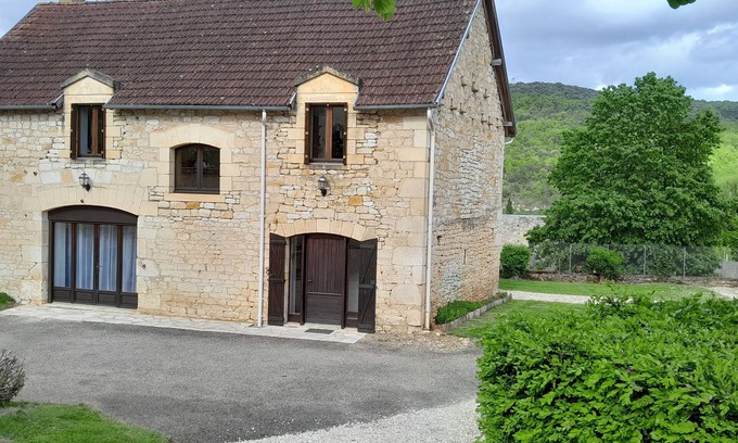 Castelnaud-la-Chapelle Casa | Vacation home in the Périgord Noir facing the chateau of Joséphine BAKER