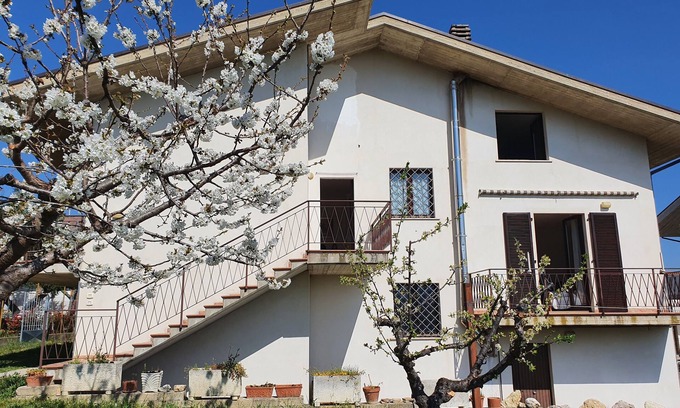 Civitella Casanova Casa | Vacation home in the hills of Abruzzo, between sea and mountains