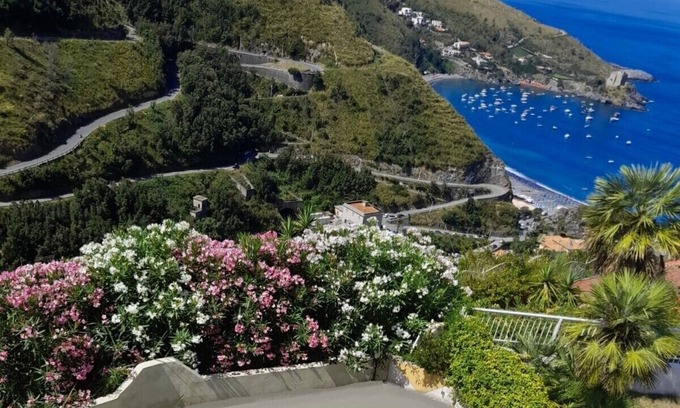 San Nicola Arcella Casa | Vacation home with panoramic views by the sea