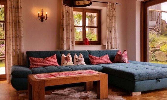 Untertraubenbach Apartamento | Vacation home (150sqm) with 3 bedrooms and large garden