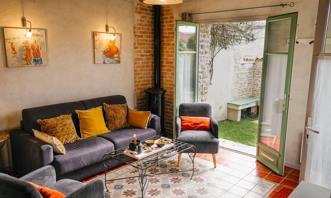 Longeves Casa | Cottage*** cerca de LA ROCHELLE-Wifi -Mascotas OK- 2 CH- 4/6 personas-Jardín