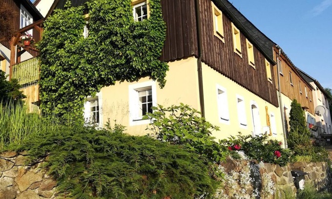Lauenstein Casa | Vacation home 3 owls - apartment/flat, bath, WC