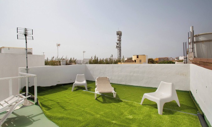 Santa Lucia Casa | Casa de vacaciones 'Atico Vecindario, Aeropuerto' con terraza privada, balcón y Wi-Fi