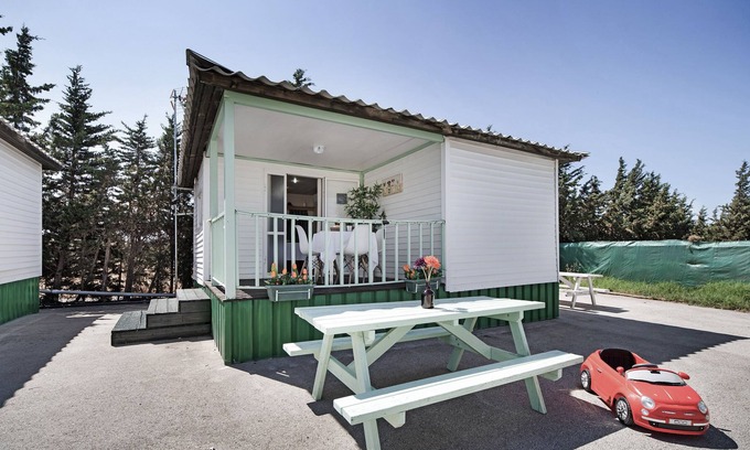 Medina-Sidonia Casa | Casa de vacaciones "Bungalow La Villoria Estandar 4" con piscina compartida, terraza privada y Wi-Fi