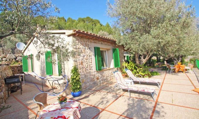 Biniaraix Casa | Casa de vacaciones "Can" Bac con vistas a la montaña, jardín y terraza