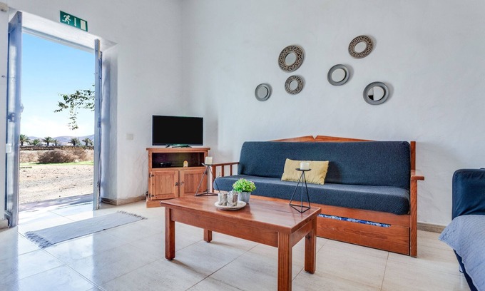 La Oliva Casa | Casa de vacaciones 'Casa Del Cuartel Ii' con terraza privada, jardín compartido y Wi-Fi