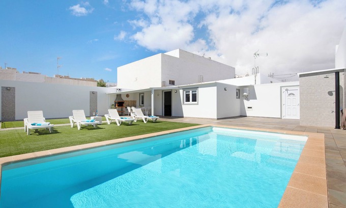 El Matorral Casa | Casa de vacaciones "Casa Muley" con piscina privada, jardín privado y Wi-Fi
