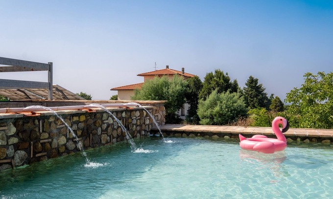 Canino Casa | Casa de vacaciones "Casale Di Primula Rossa" con piscina compartida, terraza compartida y Wi-Fi