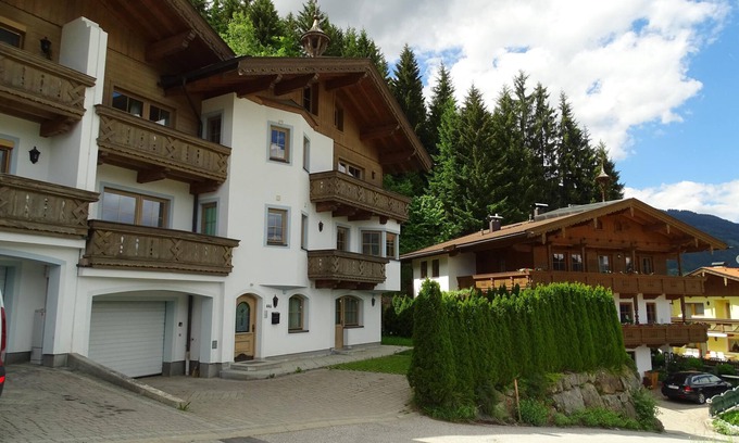 Hippach Casa | Casa de vacaciones "Chalet Bergzauber" con vistas a la montaña