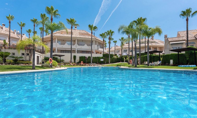 Marbella Casa | Casa de vacaciones 'Costabella' con vistas al mar, Wi-Fi y aire acondicionado