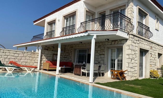Ildır Koyu Casa | Vacation home De'Lale Villa with great views and pool in Izmir Reisdere