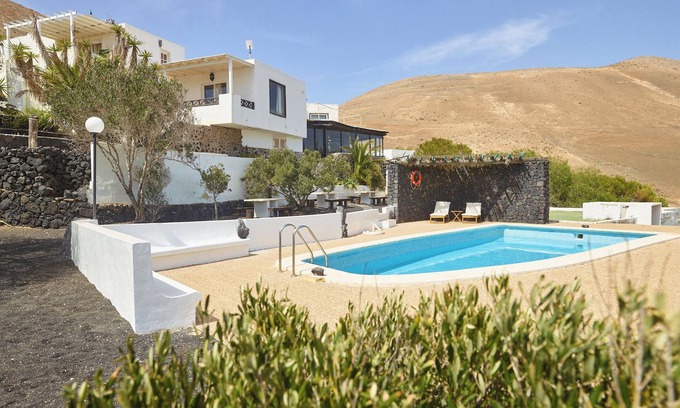 Yaiza Casa | Casa de campo 'Finca La Calerita D' con vistas al mar