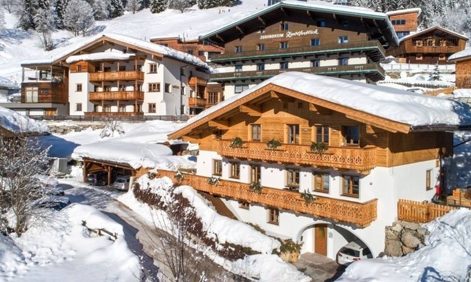 Hinterglemm Casa | Vacation home for 10 guests with 120m² in Hinterglemm (273722)