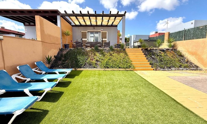 Costa de Antigua Casa | Casa Vacacional 'Fuerteventura Velvet Golf' con Terraza Privada, Wi-Fi y Aire Acondicionado