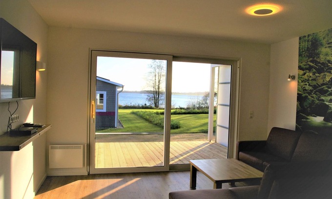 Klein Wittensee Casa | Vacation home H (77 m²) with lake view for up to 4 people