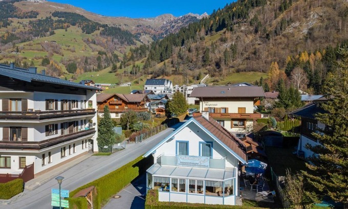 Dorfgastein Casa | Vacation home Heidi - Holiday home, shower and bath, WC, 3 bedrooms