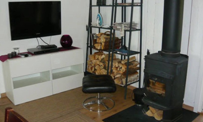 Markaryd Chalet De Esquí | Holiday home, peacefully located and only 300 meters away from the lake