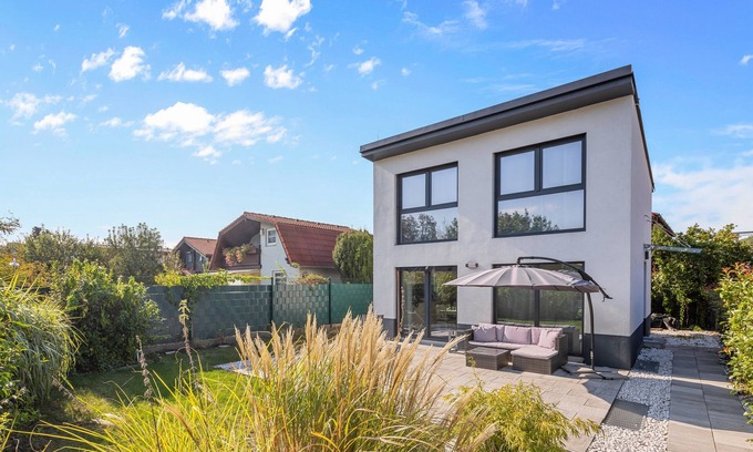 Vienna Casa | Vacation home in the Prater - in the countryside yet central - garden & sauna