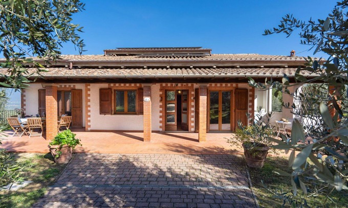 Pergine Valdarno Casa | Casa de vacaciones en Pergine Valdarno con 3 habitaciones, capacidad 6