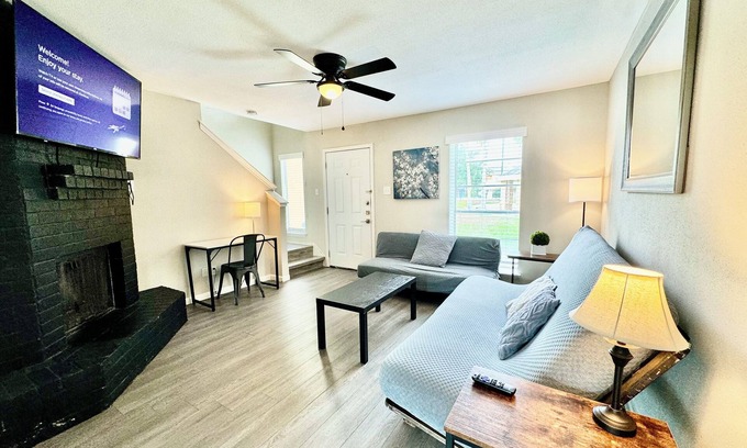 South Side Casa | Vacation home just 12 minutes drive to Texas A&M University - Corpus Christi