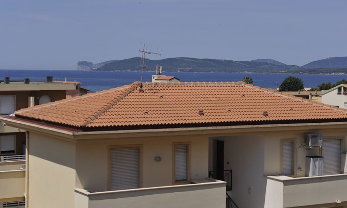 La Pietraia Casa | Casa de vacaciones "Karol Vista Mare" cerca de la playa con terraza privada y Wi-Fi