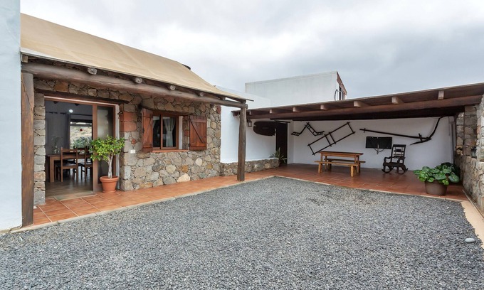 Betancuria Casa | Casa de vacaciones 'La Casilleta' con vistas a la montaña, Wi-Fi y aire acondicionado