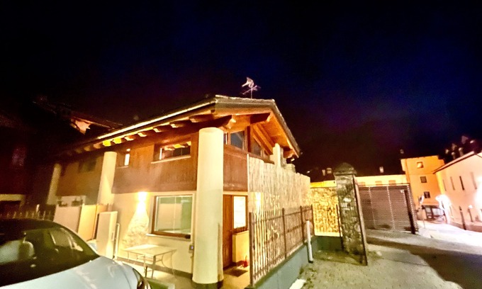Nus Casa | Casa de vacaciones 'La Sellerie' con vistas a la montaña y Wi-Fi