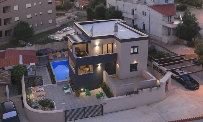 Liznjan Casa | Casa de vacaciones Noemi by Interhome
